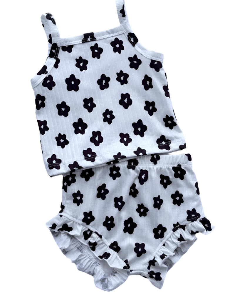 White and Black Flower Set